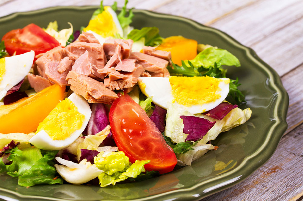 Nutrition Tips to Manage Colon Cancer Before and After Treatment