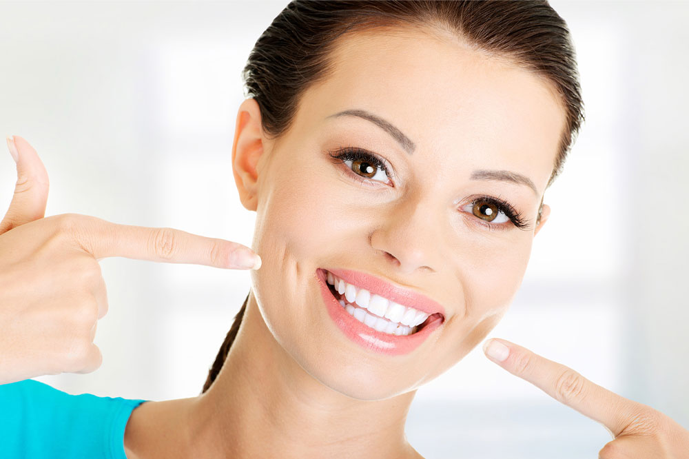Teeth Whitening – Costs and Complications